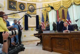 Trump plans to attend Wednesday's Supreme Court hearing : NPR