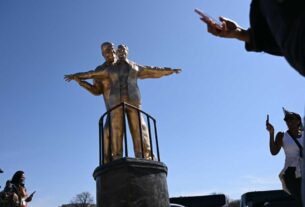 Trump administration and critics wage a battle of images on National Mall : NPR