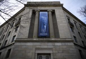 Privacy officer resigns as DOJ readies voter data for DHS : NPR